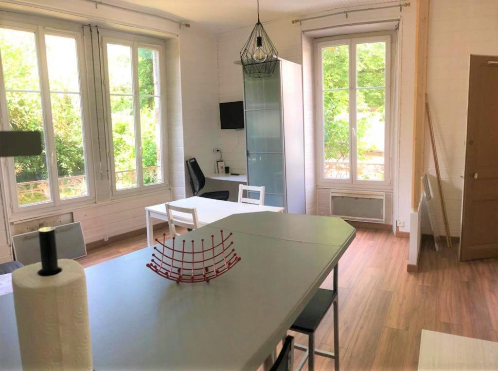 Le Coeur, Studio Central Refait A Neuf, Au Calme Besancon Exterior photo